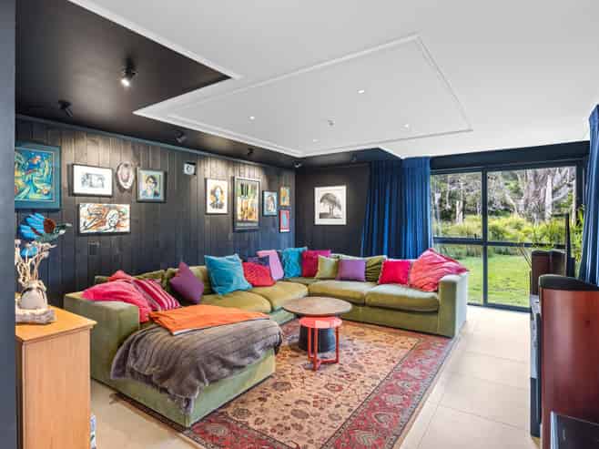581 West Coast Road, Oratia