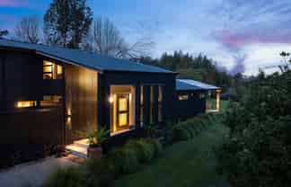 581 West Coast Road, Oratia