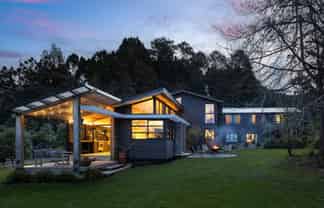 581 West Coast Road, Oratia