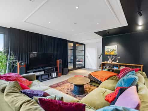 581 West Coast Road, Oratia