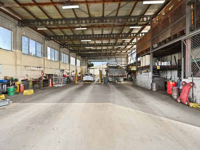 Industrial base - Ready to work