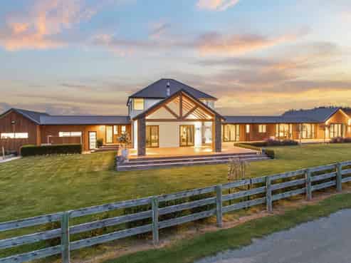 818 Oxford Road, Fernside