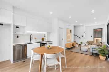 7/6C Kingsway Avenue, Sandringham