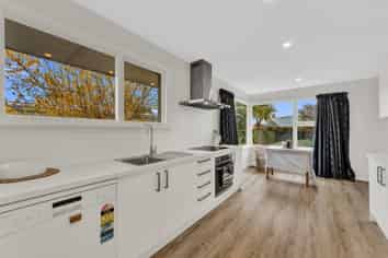 258 Main North Road, Redwood