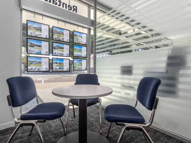 Prime Commerce Street Opportunity: Large Format Office/Retail Space