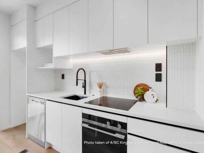 2/6C Kingsway Avenue, Sandringham