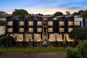 2/6C Kingsway Avenue, Sandringham