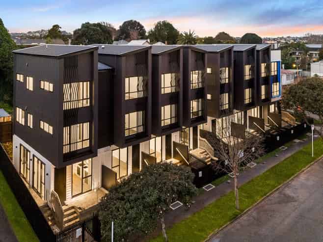 2/6C Kingsway Avenue, Sandringham