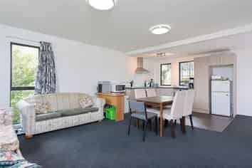 2/13B Lichfield Grove, Bethlehem