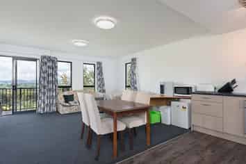 2/13B Lichfield Grove, Bethlehem