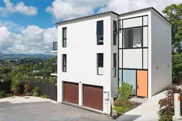 2/13B Lichfield Grove, Bethlehem