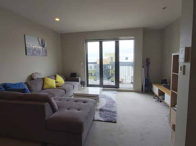 33R New North Road, Eden Terrace
