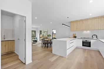  5 Pihipihi Way, Crofton Downs