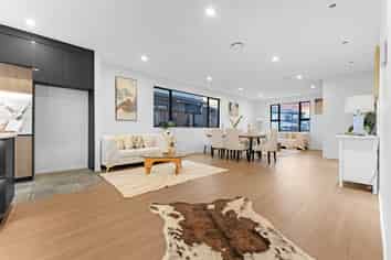 6 Bendridge Street, Flat Bush