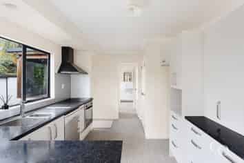 19 Matawha Way, Brookfield