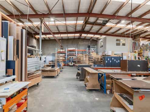 Standout warehouse and showroom with profile
