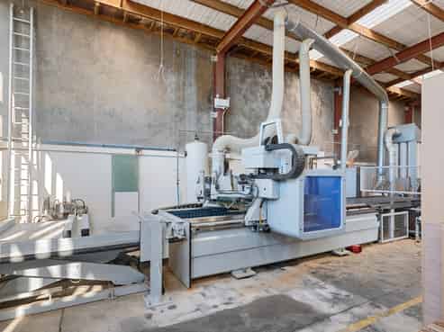 Standout warehouse and showroom with profile