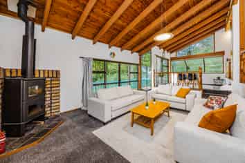 161 Everglade Drive, Totara Heights