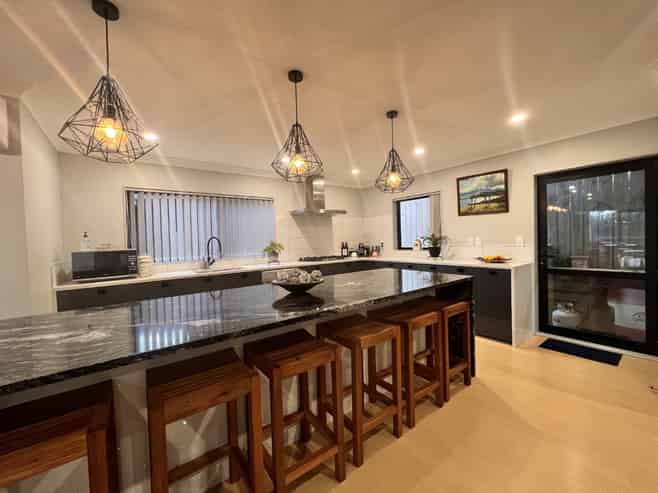 B/6 Rippleside Place, Pahurehure