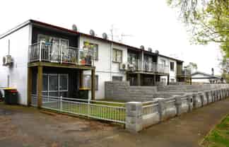 3/5 Kitchener Street, Hamilton East