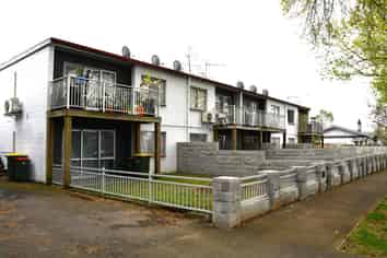 3/5 Kitchener Street, Hamilton East