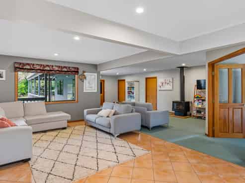 2 Southleigh, Raumati South