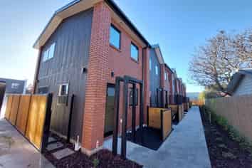 9/7 Spencer Street, Addington