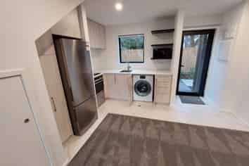 9/7 Spencer Street, Addington
