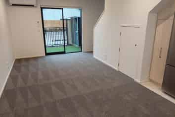 9/7 Spencer Street, Addington