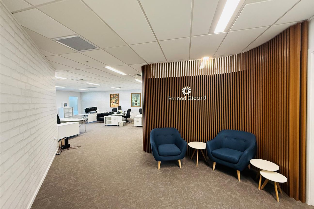 Smart CBD Office with Everything in Place - Vista 6