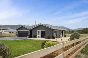 13 Kahikatea Drive, Kinloch