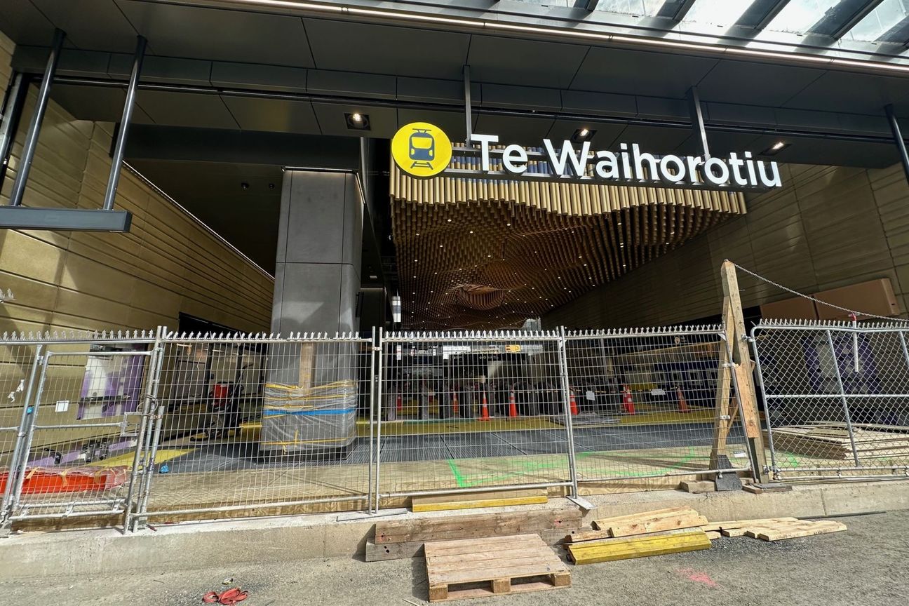 Te Waihorotiu Station – Retail Opportunity - Več