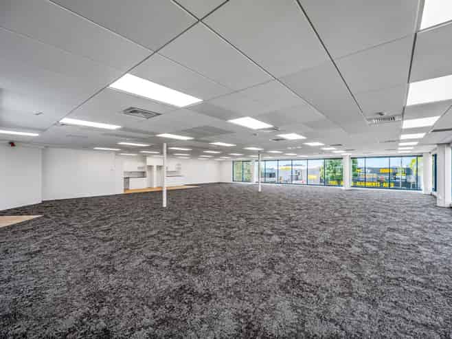 REFURBISHED BUSH ROAD CORNER OFFICE
