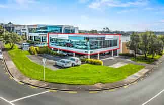 REFURBISHED BUSH ROAD CORNER OFFICE
