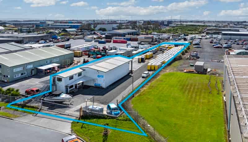 18 Oak Road, Wiri