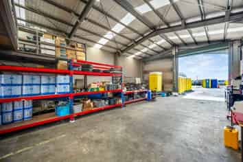 Wiri Workshop & Generous Yard