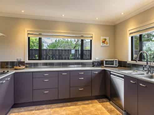 14 Birchwood Lane, Hilltop