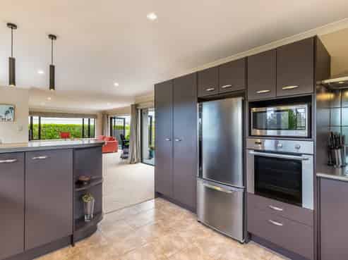 14 Birchwood Lane, Hilltop