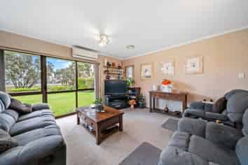 69 Walter Strevens Drive, Conifer Grove