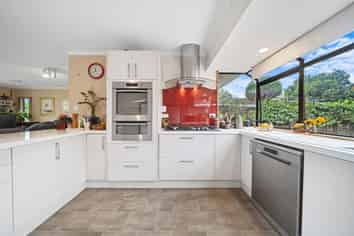 69 Walter Strevens Drive, Conifer Grove