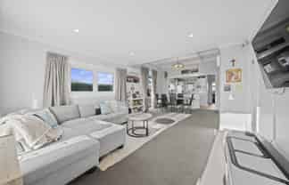 18 Graham Road, Conifer Grove