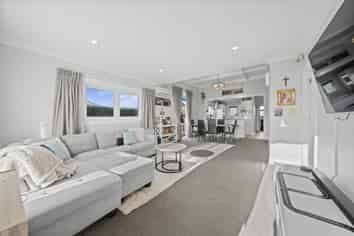 18 Graham Road, Conifer Grove