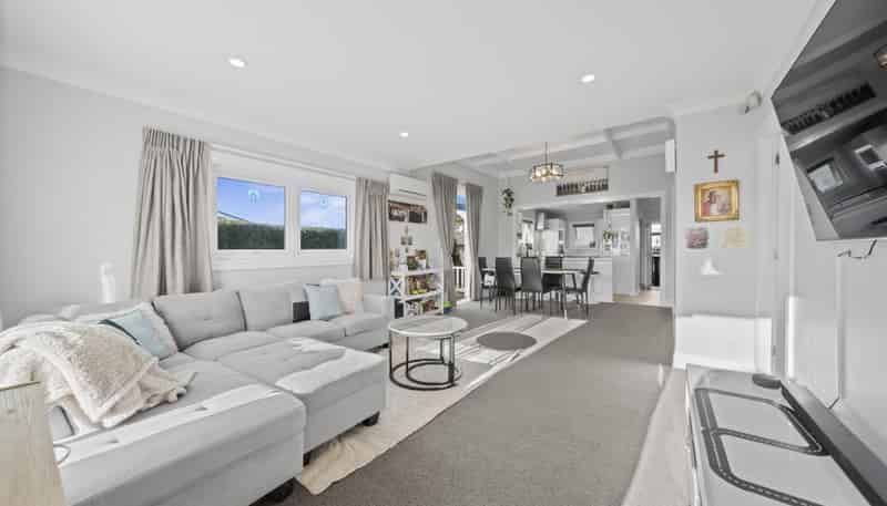 18 Graham Road, Conifer Grove