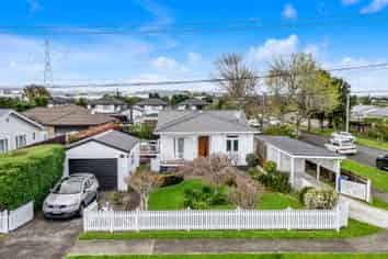 18 Graham Road, Conifer Grove