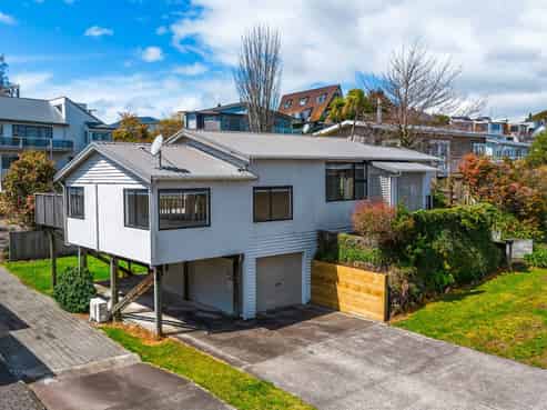 8 Rokino Road, Hilltop