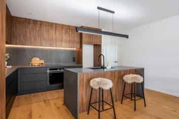 6 Simpson Cr, Wanaka
