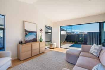 6 Simpson Cr, Wanaka