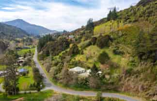 265 Lud Valley Road, Hira