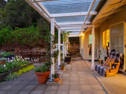 265 Lud Valley Road, Hira