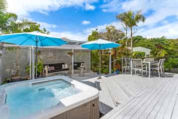 9 Muka Close, The Gardens